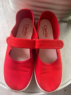 Cienta Kids Red Mary Jane shoes